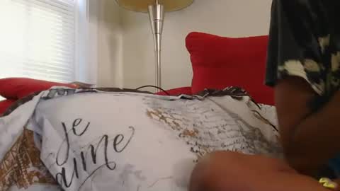 Snapshot of atirahcali chatting on October 2025 01:32:01 PM AtirahCali online show from October 2025 01:32:01 PM