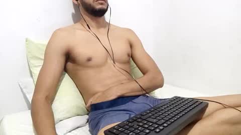 Snapshot of atorres21 chatting on October 2025 03:03:02 AM Torres online show from October 2025 03:03:02 AM