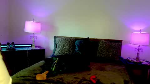 Aubree  Shae online show from October 2025 05:47:01 PM