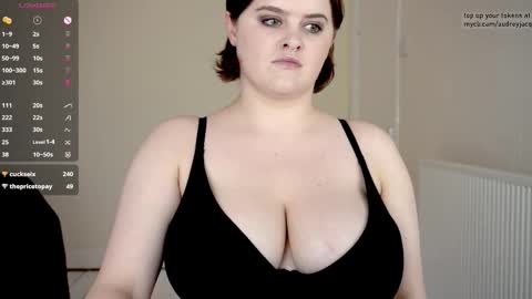 Audrey Jacq online show from October 2025 03:20:01 PM