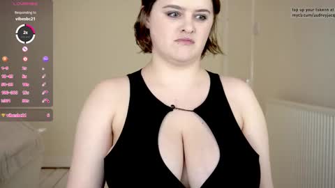 Audrey Jacq online show from October 2025 02:41:01 PM