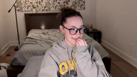 Miss Audrey online show from February 2025 12:37:01 AM