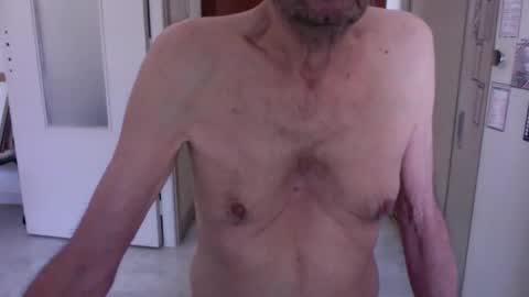 Snapshot of auguste061400 chatting on March 2025 09:06:02 AM auguste061400 online show from March 2025 09:06:02 AM