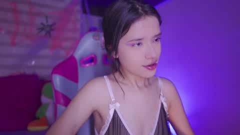 aura_rouss online show from October 2025 11:39:01 PM