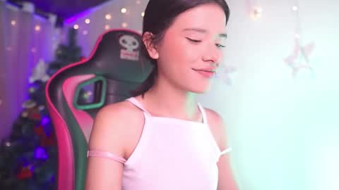 aura_rouss online show from December 2025 12:48:01 AM