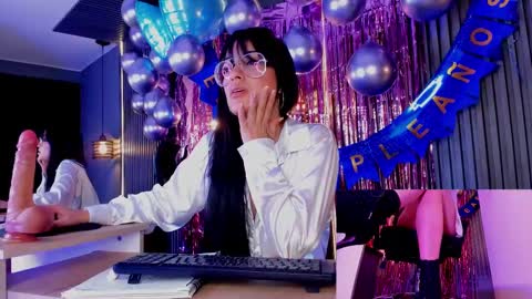 Aura online show from March 2025 12:30:02 PM