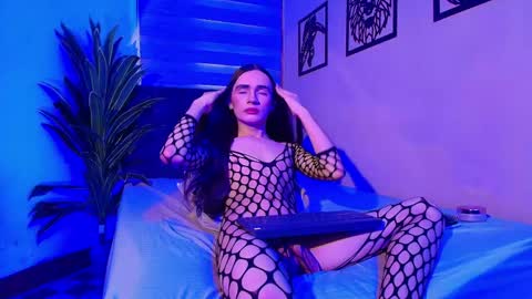 Snapshot of auralis_lux chatting on June 2026 12:07:02 PM auralis_lux online show from June 2026 12:07:02 PM
