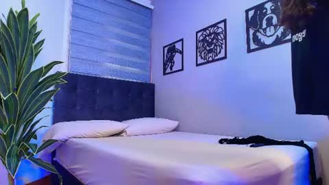Snapshot of auralis_lux chatting on July 2026 12:19:02 PM auralis_lux online show from July 2026 12:19:02 PM