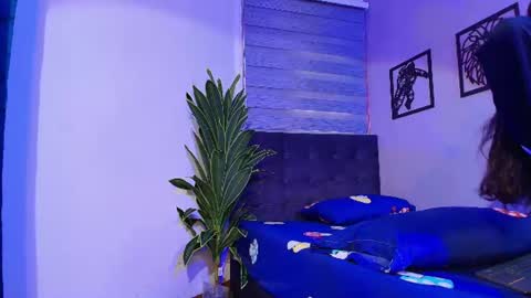 Snapshot of auralis_lux chatting on July 2026 12:19:02 PM auralis_lux online show from July 2026 12:19:02 PM