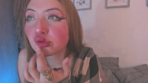 Snapshot of auranova chatting on January 2026 03:56:01 AM aura online show from January 2026 03:56:01 AM