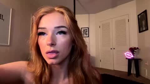 Snapshot of auriamist chatting on March 2026 02:18:02 AM auriamist online show from March 2026 02:18:02 AM