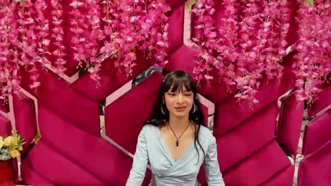 aurora online show from February 2025 01:00:02 AM