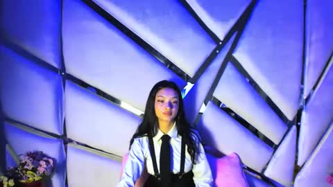 aurora online show from October 2025 03:46:01 PM