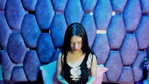 aurora online show from December 2025 03:10:01 PM