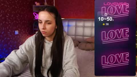 Aurora online show from February 2025 02:43:01 PM