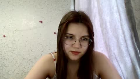 Snapshot of aurora_breeze chatting on April 2026 11:37:01 AM Kiara Xanthe online show from April 2026 11:37:01 AM