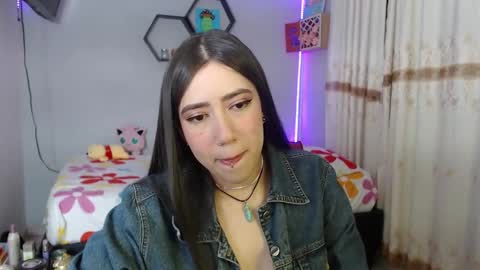 Snapshot of aurora_shy_ chatting on January 2025 05:48:02 AM Aurora  online show from January 2025 05:48:02 AM