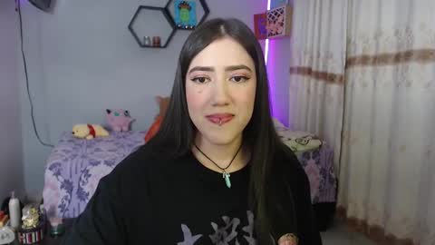 Snapshot of aurora_shy_ chatting on January 2025 07:19:02 AM Aurora  online show from January 2025 07:19:02 AM