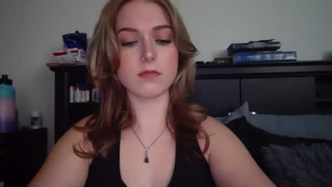 Snapshot of auroralightz1 chatting on August 2026 04:20:02 PM auroralightz1 online show from August 2026 04:20:02 PM