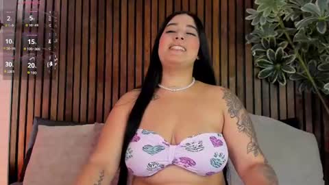 Snapshot of auroraqueenn chatting on July 2026 08:37:01 PM auroraqueenn online show from July 2026 08:37:01 PM