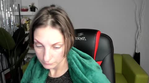 Aurora online show from January 2025 03:08:01 AM