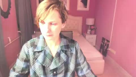 Aurora online show from March 2025 01:14:02 AM