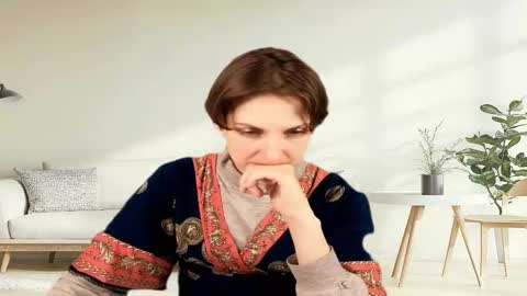 Aurora online show from October 2025 05:24:02 PM