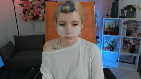 aurorawrenfield online show from March 2026 04:41:01 AM