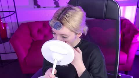 aurorawrenfield online show from March 2026 01:32:02 AM