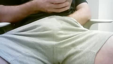 Snapshot of aussie5892 chatting on January 2025 09:51:02 AM Justin online show from January 2025 09:51:02 AM