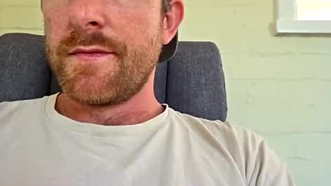 aussie_dadbod101 online show from October 2025 12:00:02 AM