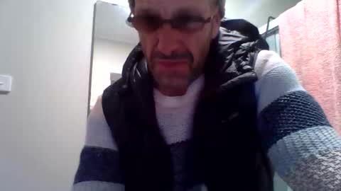 aussieguy59660 online show from September 2025 02:29:02 PM