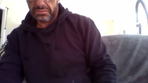 aussieguy59660 online show from October 2025 12:09:01 AM