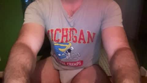 Snapshot of aussiemuscledad chatting on April 2026 01:31:02 PM AussieMuscleDad online show from April 2026 01:31:02 PM