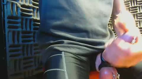 aussieraz online show from April 2026 07:14:01 AM