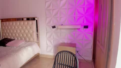 austin_rouse online show from December 2025 07:40:02 PM