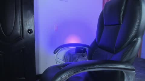 austin_rouse online show from April 2026 07:52:01 PM