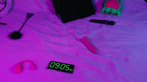 Autum Showers online show from April 2026 05:27:02 AM