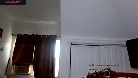 autumnb712 online show from September 2025 09:15:02 PM