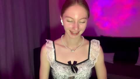 Annie online show from September 2025 06:40:01 PM