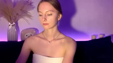 Annie online show from September 2025 05:07:01 PM