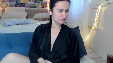 Ava online show from October 2025 07:07:02 AM