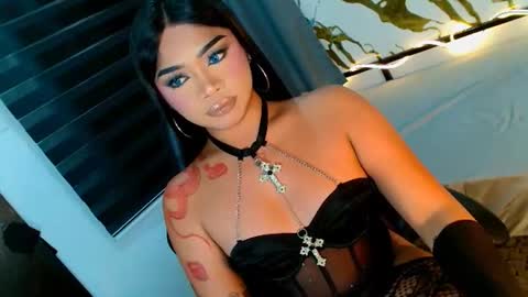 Snapshot of ava_lux chatting on June 2026 08:35:01 PM Ava online show from June 2026 08:35:01 PM