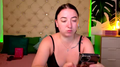 Snapshot of ava_maax chatting on May 2026 04:52:02 AM Ava online show from May 2026 04:52:02 AM