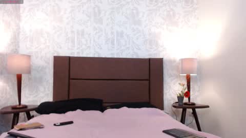 Ava  online show from December 2025 07:53:02 PM