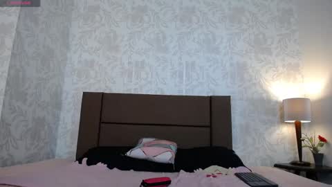 Snapshot of ava_raye chatting on May 2026 06:59:01 PM Ava online show from May 2026 06:59:01 PM