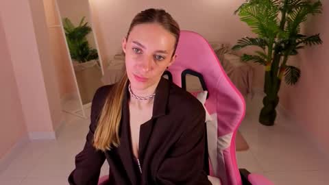 Snapshot of ava_ridge chatting on January 2026 08:49:01 AM Ava online show from January 2026 08:49:01 AM