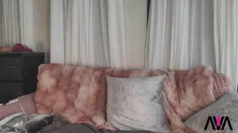 Ava online show from April 2026 06:10:01 PM