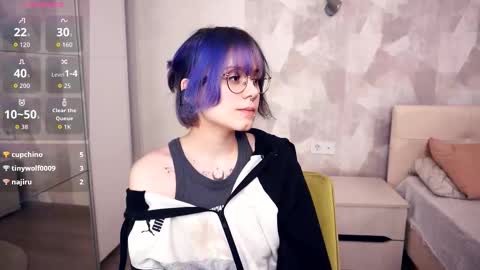 avaobierne online show from November 2025 06:54:01 PM