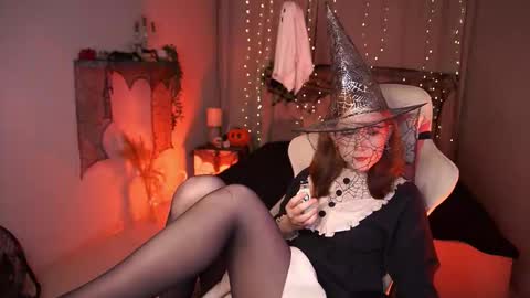  Ava  online show from October 2025 03:02:01 PM
